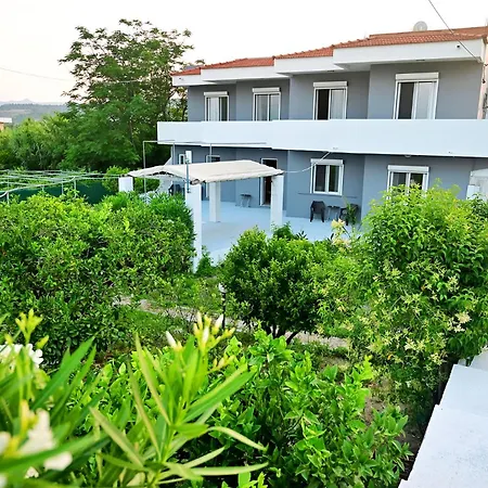 Karmik Concept Bed and Breakfast Αφάντου